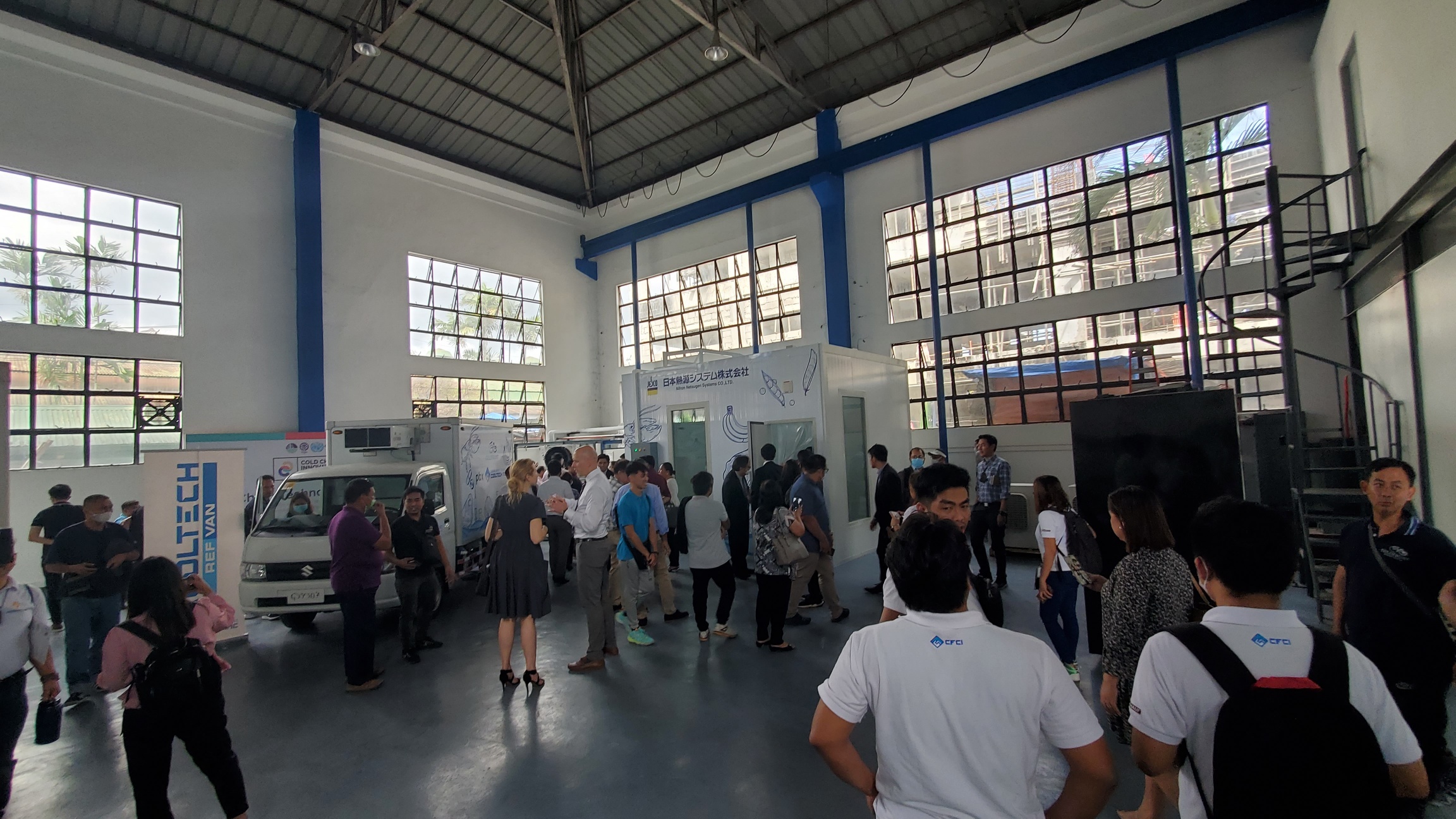 フィリピンの国際会議でCO2冷凍機を発表